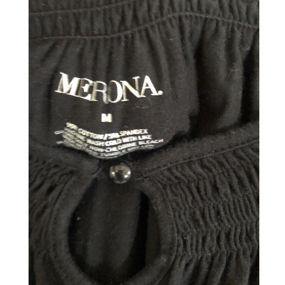 NWOT BLACK TOP WIRH SMOCKING - Picture 2 of 4